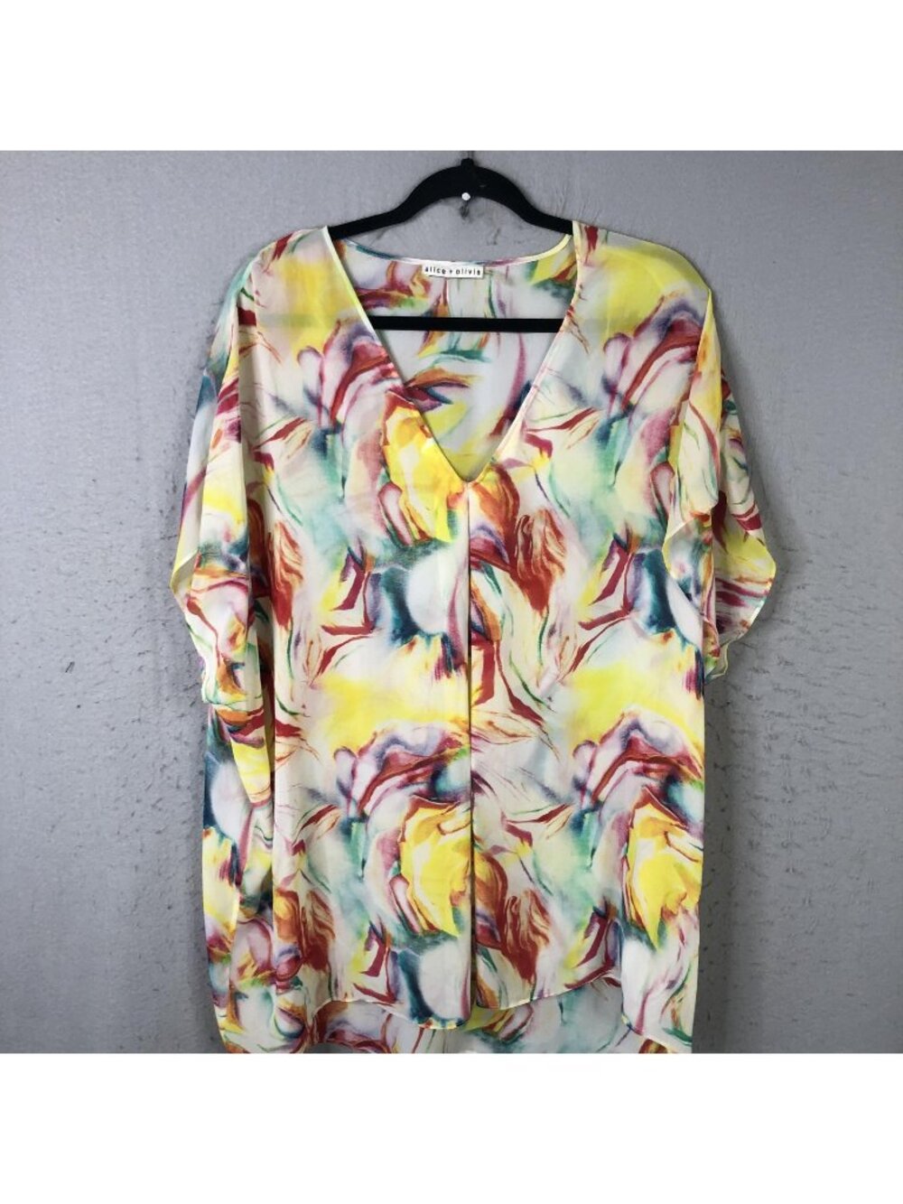 Alice + Olivia Tunic Top Womens XS Multicolor 100% Silk Kimono Sleeve Abstract